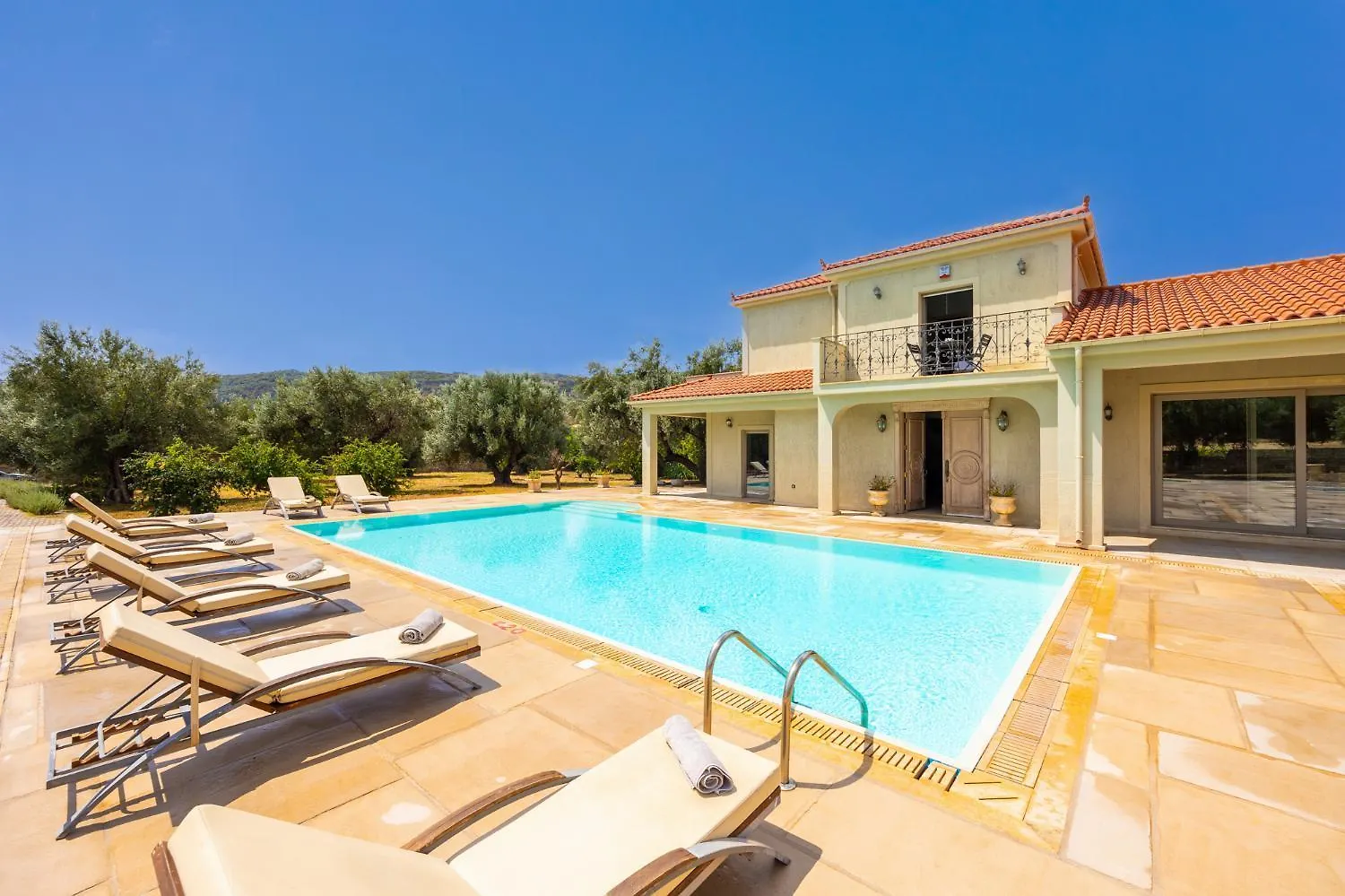 Villa Pomegranate Tree Katelios